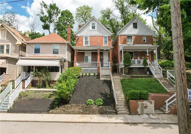 Photo 2 of Single family home for sale at 73 Pasadena St, Mt Washington, PA 15211 | MLS# 1751956 | Listing updated on 2026-09-08