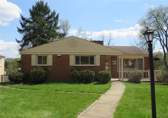 Photo 1 of Sale Pending at 2439 Red Oak Dr, Pittsburgh, PA 15220 | MLS# 1752253 | Listing updated on 2026-09-08