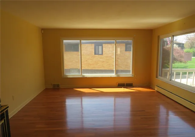 Photo 2 of Sale Pending at 2439 Red Oak Dr, Pittsburgh, PA 15220 | MLS# 1752253 | Listing updated on 2026-09-08