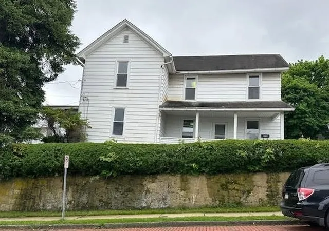 Photo 2 of Sale Pending at 400 Morton Ave, Butler, PA 16001 | MLS# 1752441 | Listing updated on 2026-09-11