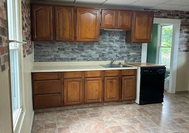 Photo 3 of Sale Pending at 400 Morton Ave, Butler, PA 16001 | MLS# 1752441 | Listing updated on 2026-09-11
