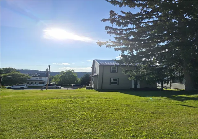 Photo 2 of Single family home for sale at 428 Pershing Dr, New Kensington, PA 15068 | MLS# 1752468 | Listing updated on 2026-09-01