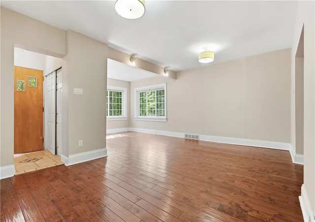 Photo 3 of Single family home for sale at 5443 Wellesley Ave, Pittsburgh, PA 15206 | MLS# 1752344 | Listing updated on 2026-09-11