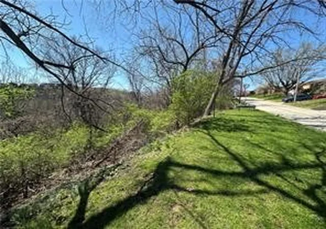 Photo 1 of Land for sale at 2010 Brookfield Rd, Scott Twp, PA 15243 | MLS# 1752700 | Listing updated on 2026-09-06