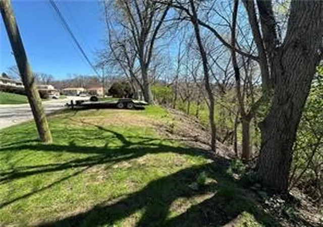 Photo 2 of Land for sale at 2010 Brookfield Rd, Scott Twp, PA 15243 | MLS# 1752700 | Listing updated on 2026-09-06