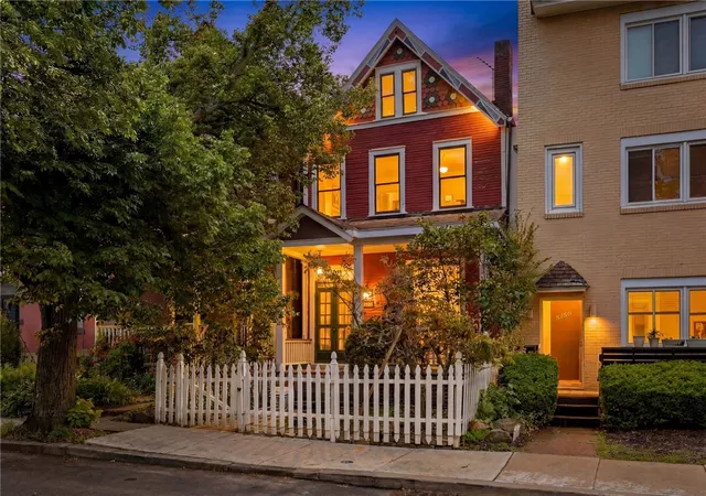Photo 3 of Single family home for sale at 5733 Kentucky Ave, Shadyside, PA 15232 | MLS# 1752350 | Listing updated on 2026-08-30
