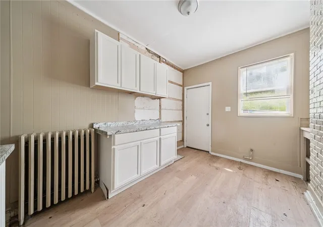 Photo 4 of Single family home for sale at 814 Lillian St, Knoxville, PA 15210 | MLS# 1752312 | Listing updated on 2026-09-08