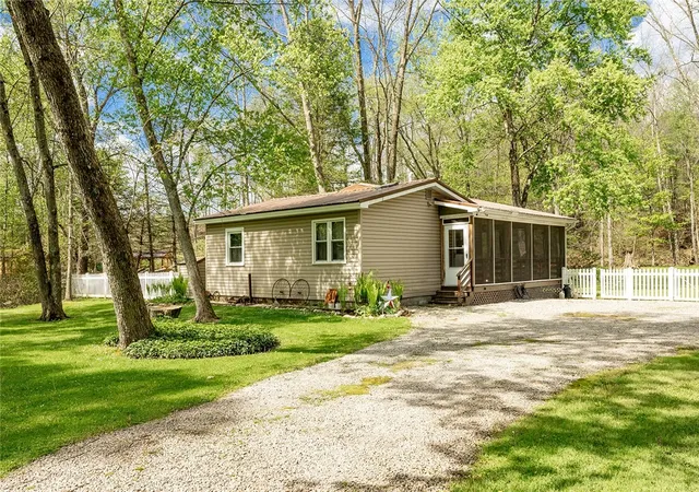 Single family home for sale at 2771 River Dr, Jamestown, PA 16134 | MLS# 1752805
