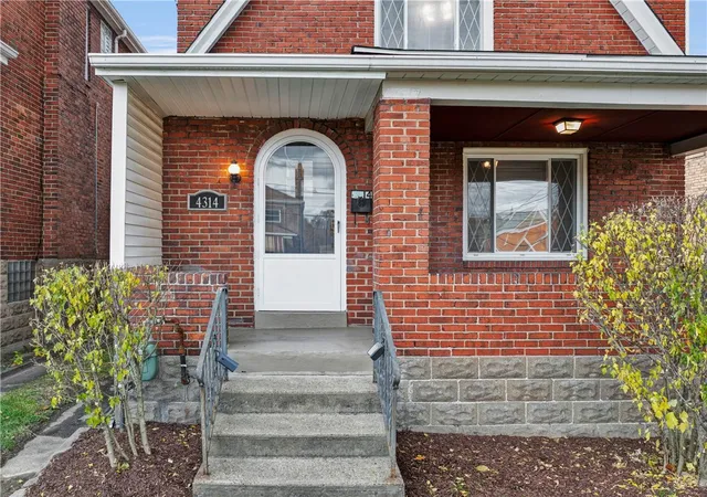 Photo 4 of Single family home for sale at 4314 Winterburn, Greenfield, PA 15207 | MLS# 1752831 | Listing updated on 2026-10-01