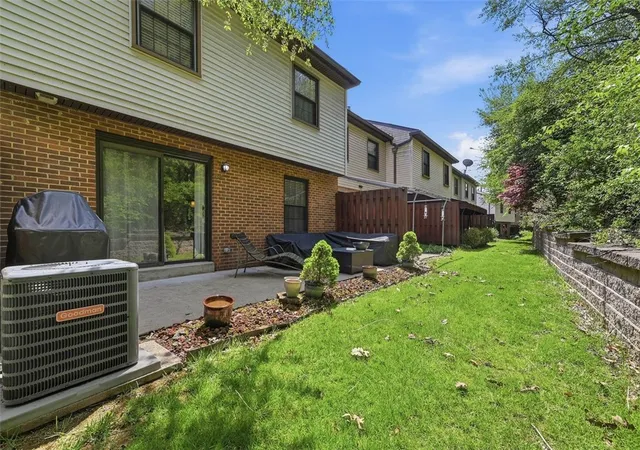 Photo 2 of Condo for sale at 642 Woodcrest Dr, Pittsburgh, PA 15205 | MLS# 1753045 | Listing updated on 2026-09-01