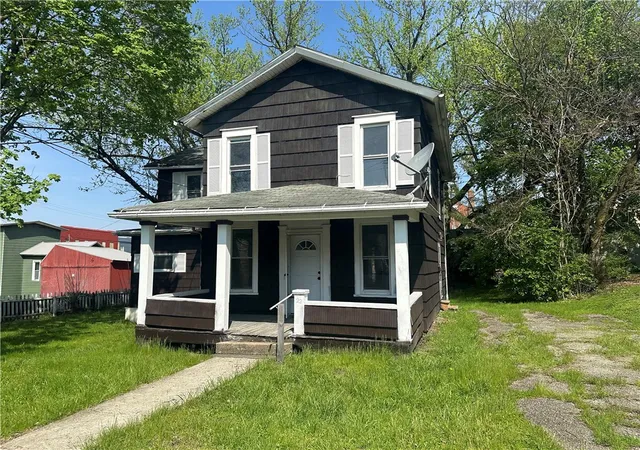 Photo 2 of Single family home for sale at 22 State St, Greenville, PA 16125 | MLS# 1753155 | Listing updated on 2026-09-11