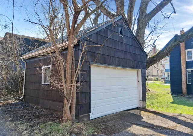 Photo 3 of Single family home for sale at 22 State St, Greenville, PA 16125 | MLS# 1753155 | Listing updated on 2026-09-11