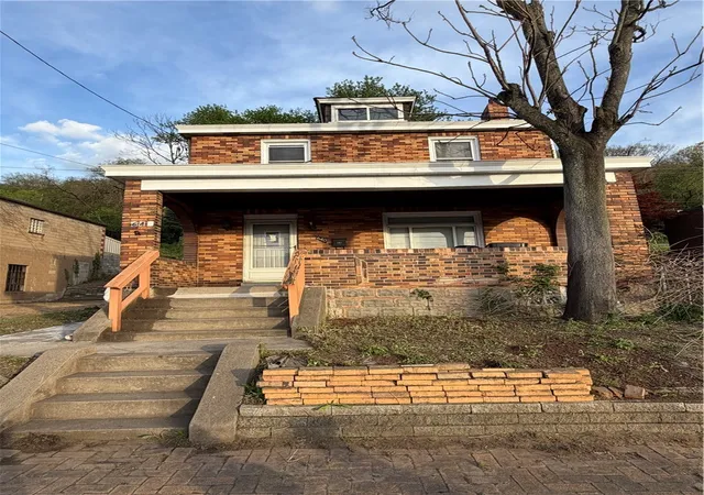 Photo 1 of Single family home for sale at 640 West 7th Ave, Homestead, PA 15120 | MLS# 1753860 | Listing updated on 2026-10-15
