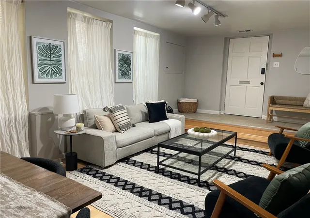 Photo 3 of Condo for sale at 940 Bellefonte St, Pittsburgh, PA 15232 | MLS# 1753967 | Listing updated on 2026-09-07