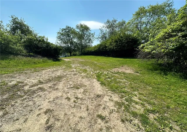 Photo 4 of Land for sale at 0 E Mcmurray, Peters Twp, PA 15367 | MLS# 1754170 | Listing updated on 2026-09-02