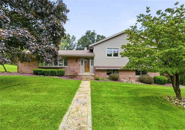Photo 1 of Single family home for sale at 125 Crane Dr, North Buffalo Twp, PA 16201 | MLS# 1754339 | Listing updated on 2026-09-08