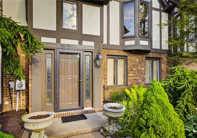 Photo 2 of Townhouse for sale at 156 Shadow Ridge Dr, Pittsburgh, PA 15238 | MLS# 1754270 | Listing updated on 2026-09-05