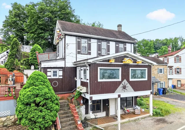 Photo 1 of Sale Pending at 571 Main St, North Huntingdon, PA 15642 | MLS# 1754921 | Listing updated on 2026-09-09