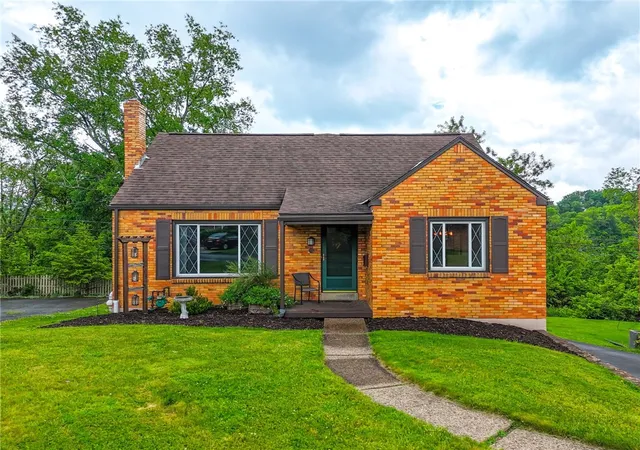 Photo 1 of Single family home for sale at 301 Orchard Spring Rd, Scott Twp, PA 15220 | MLS# 1754844 | Listing updated on 2026-09-06