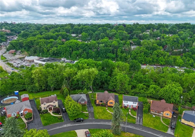 Photo 33 of Single family home for sale at 301 Orchard Spring Rd, Scott Twp, PA 15220 | MLS# 1754844 | Listing updated on 2026-09-06