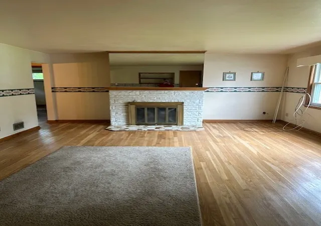 Photo 4 of Single family home for sale at 2405 N Hermitage Rd, Hermitage, PA 16148 | MLS# 1755060 | Listing updated on 2026-09-12