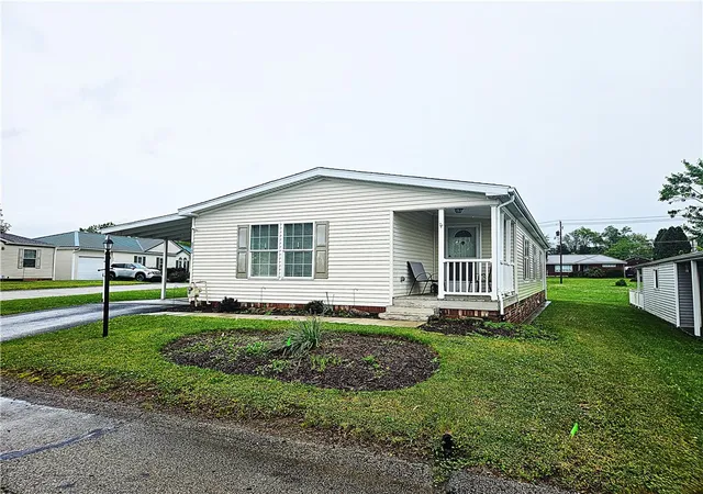 Manufactured home for sale at 612 Primrose Ln, Mount Pleasant, PA 15666 | MLS# 1755160