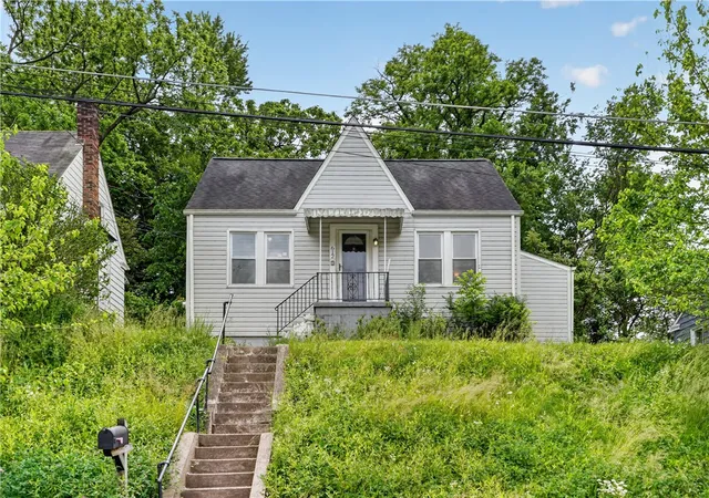 Photo 2 of Single family home for sale at 612 Hazel St, West Mifflin, PA 15122 | MLS# 1753759 | Listing updated on 2026-09-12