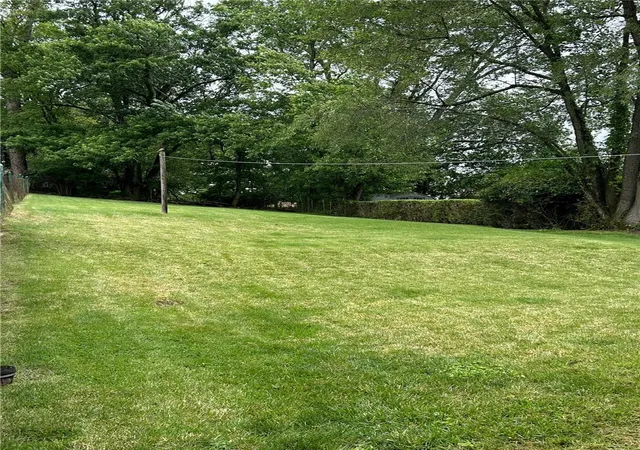 Photo 4 of Single family home for sale at 3019 Leola Ave, Brentwood, PA 15227 | MLS# 1755315 | Listing updated on 2026-09-11