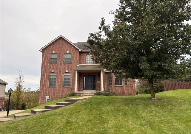 Photo 2 of Single family home for sale at 137 Robinson Dr, Pittsburgh, PA 15236 | MLS# 1755272 | Listing updated on 2026-10-19
