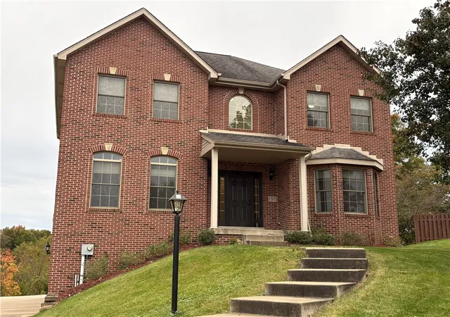 Photo 3 of Single family home for sale at 137 Robinson Dr, Pittsburgh, PA 15236 | MLS# 1755272 | Listing updated on 2026-10-19