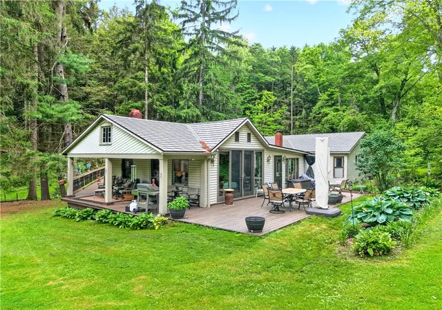 Photo 1 of Single family home for sale at 5920 State Rd, Richland, PA 15044 | MLS# 1755372 | Listing updated on 2026-10-22