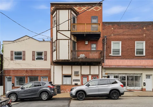 Photo 1 of Multi family home for sale at 433 Cavitt Ave, Trafford, PA 15085 | MLS# 1754680 | Listing updated on 2026-10-06