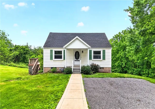 Photo 1 of Single family home for sale at 124 Bunker Hl Rd, Center Twp, PA 15001 | MLS# 1755063 | Listing updated on 2026-10-06
