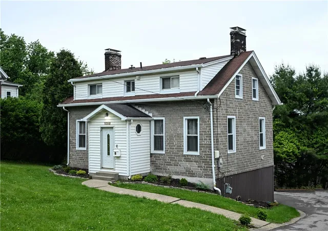 Photo 2 of Single family home for sale at 1058 Greentree Rd, Green Tree, PA 15220 | MLS# 1755361 | Listing updated on 2026-09-10