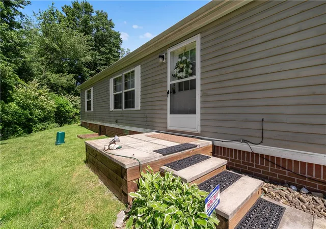 Photo 3 of Manufactured home for sale at 111 Pembrooke Dr, Salem Twp, PA 15626 | MLS# 1755749 | Listing updated on 2026-09-13