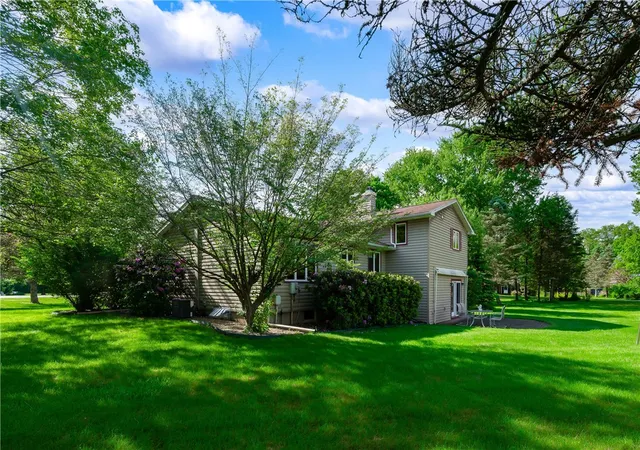 Photo 4 of Single family home for sale at 23 Kimberly Dr, Liberty Twp, PA 16127 | MLS# 1756863 | Listing updated on 2026-10-06