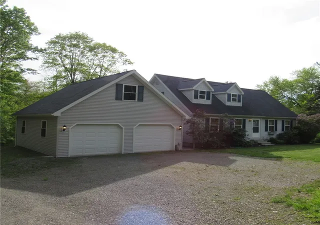 Photo 2 of Single family home for sale at 2255 Copper Kettle Hwy, Middlecreek Twp, PA 15557 | MLS# 1757070 | Listing updated on 2026-09-14