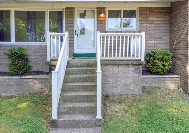 Photo 3 of Sale Pending at 101 Hibiscus Dr, Turtle Creek, PA 15145 | MLS# 1755419 | Listing updated on 2026-09-12