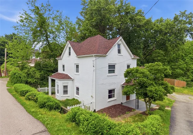 Photo 2 of Single family home for sale at 31 Harrison St, Crafton, PA 15205 | MLS# 1755563 | Listing updated on 2026-09-10