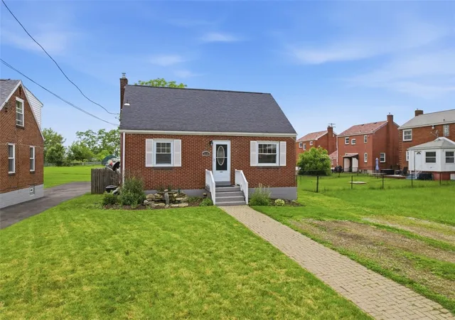 Photo 2 of Single family home for sale at 2514 Alberta Cir, West Mifflin, PA 15122 | MLS# 1755532 | Listing updated on 2026-10-06
