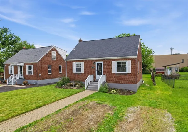 Photo 3 of Single family home for sale at 2514 Alberta Cir, West Mifflin, PA 15122 | MLS# 1755532 | Listing updated on 2026-10-06