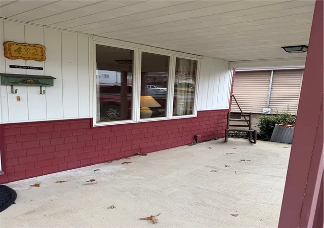 Photo 3 of Single family home for sale at 432 Violet Dr, Lower Burrell, PA 15068 | MLS# 1757076 | Listing updated on 2026-10-05