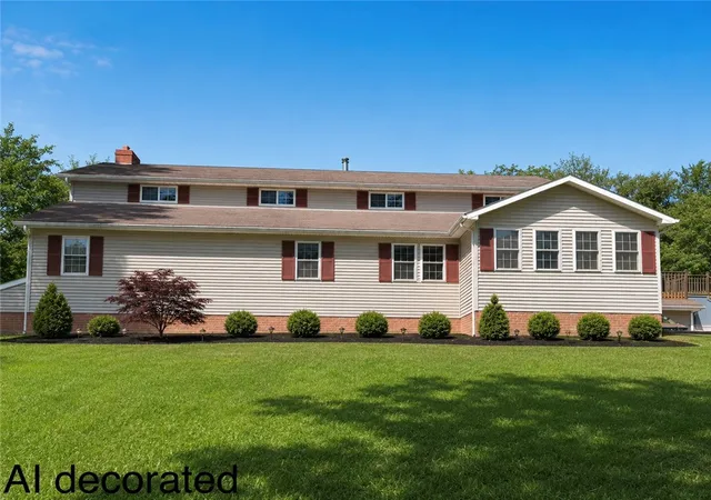 Photo 3 of Single family home for sale at 526 E River Rd, Edinburg, PA 16116 | MLS# 1757303 | Listing updated on 2026-09-14