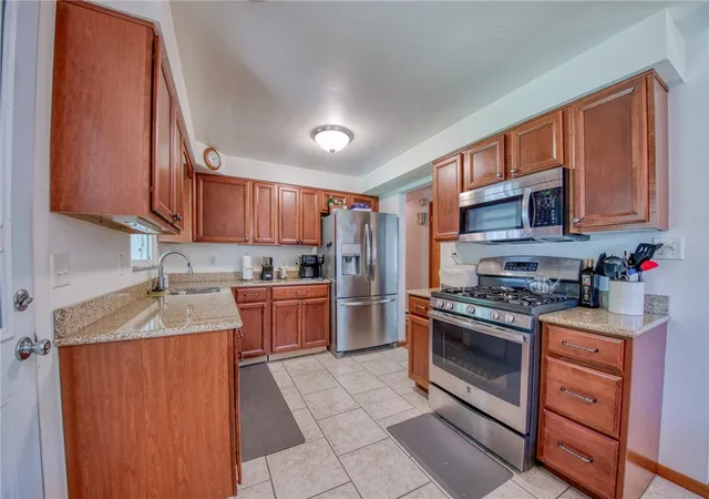 Photo 4 of Sale Pending at 4628 Bowes Ave, West Mifflin, PA 15122 | MLS# 1757343 | Listing updated on 2026-09-03