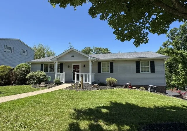 Photo 4 of Single family home for sale at 200 Bonita Dr, Greensburg, PA 15601 | MLS# 1757359 | Listing updated on 2026-09-13