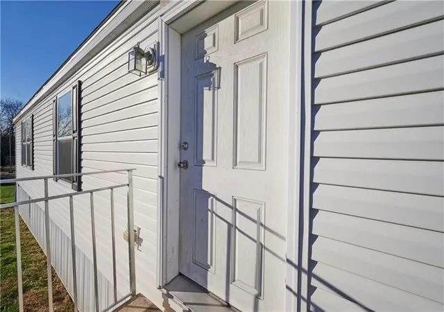 Photo 2 of Manufactured home for sale at 130 Brook Ln, Valencia, PA 16059 | MLS# 1757456 | Listing updated on 2026-09-18