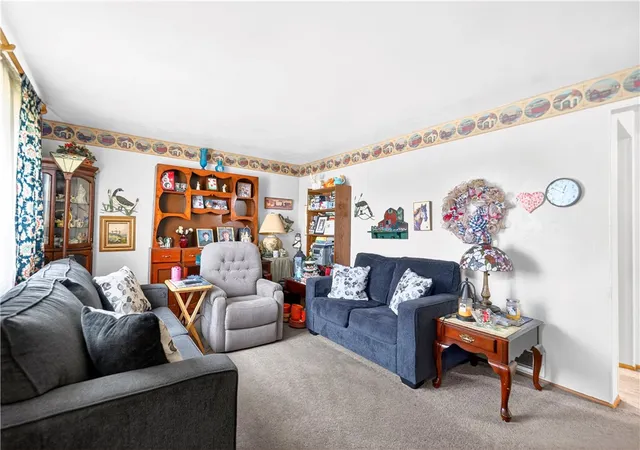 Photo 4 of Single family home for sale at 35 Frances Dr, Coraopolis, PA 15108 | MLS# 1757253 | Listing updated on 2026-09-19