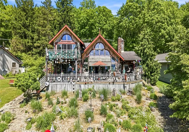 Single family home for sale at 4621 E Lake Rd, Jamestown, PA 16134 | MLS# 1757688