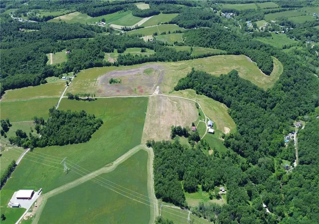 Photo 3 of House for sale at 215 Duff Rd, Mc Clellandtown, PA 15458 | MLS# 1757617 | Listing updated on 2026-10-05