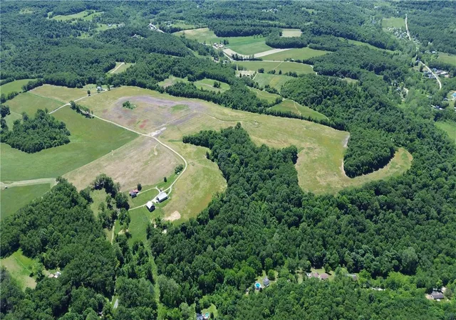 Photo 4 of House for sale at 215 Duff Rd, Mc Clellandtown, PA 15458 | MLS# 1757617 | Listing updated on 2026-10-05